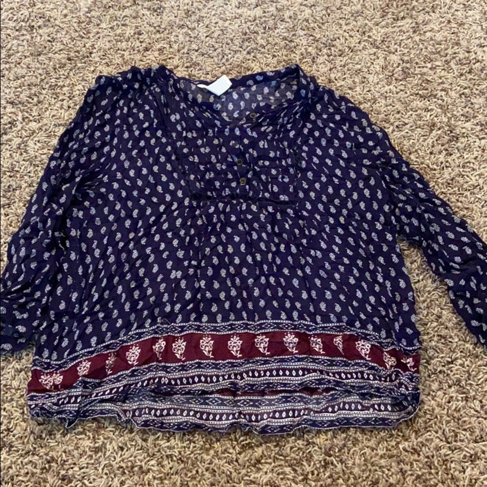 Mid length sleeve forever 21 shirt